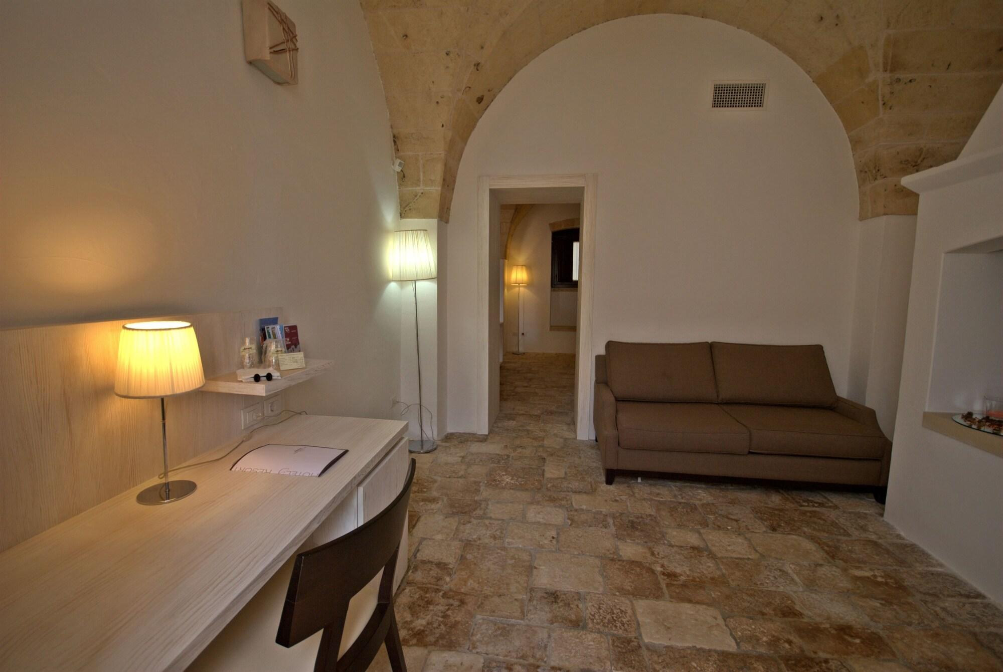 Masseria Corda Di Lana Hotel & Resort Torre Lapillo Buitenkant foto