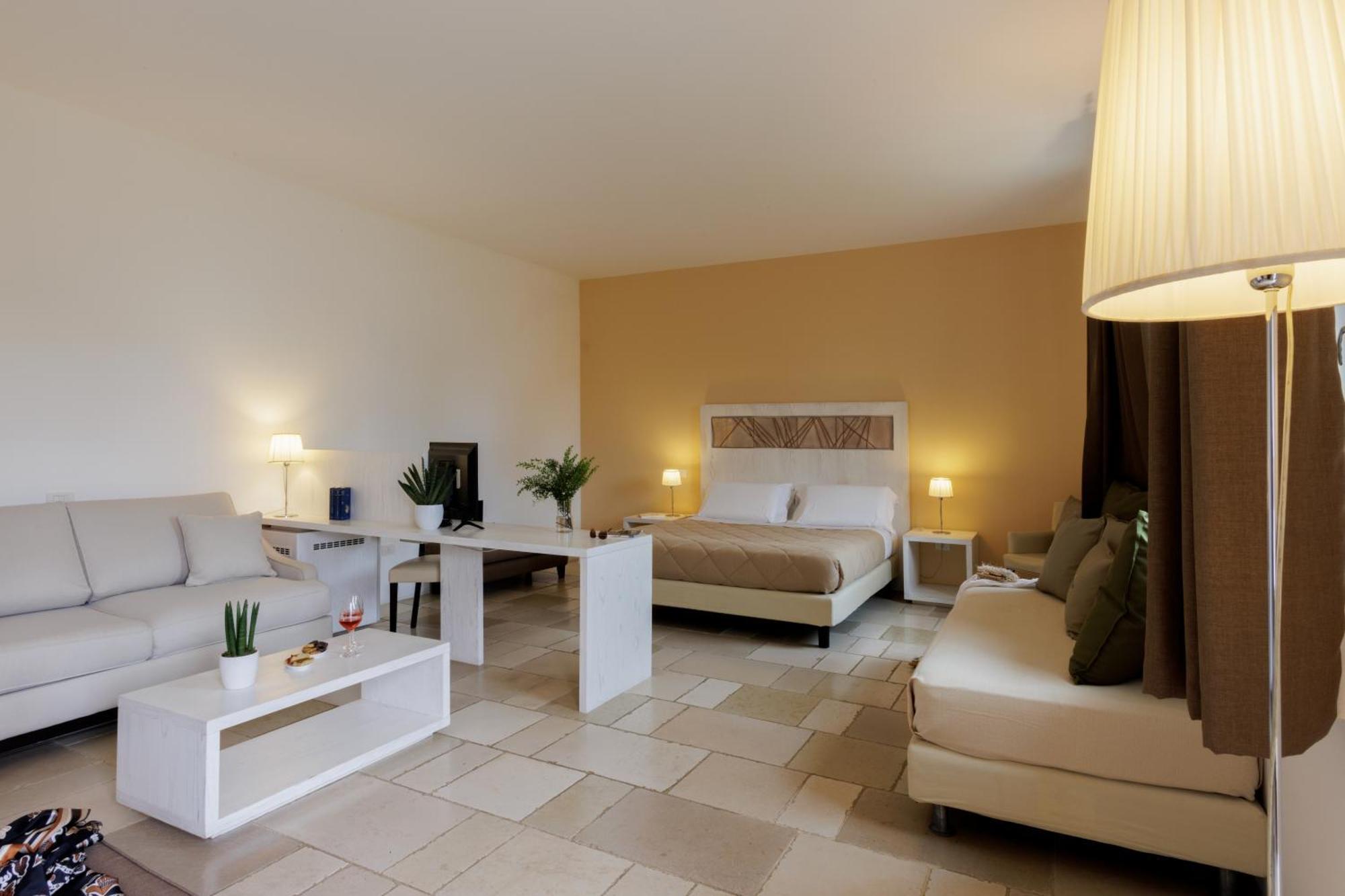 Masseria Corda Di Lana Hotel & Resort Torre Lapillo Buitenkant foto