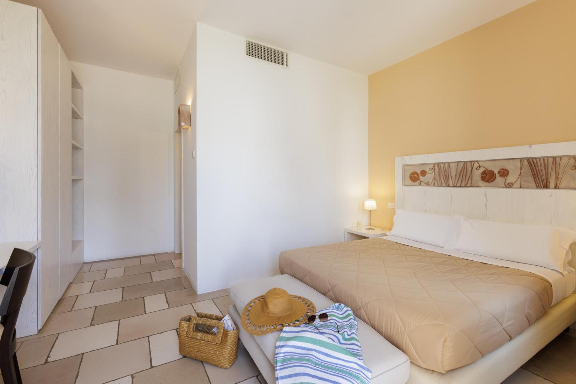 Masseria Corda Di Lana Hotel & Resort Torre Lapillo Buitenkant foto