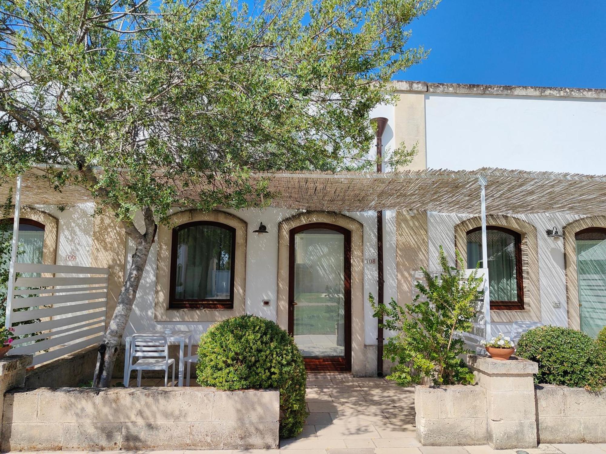 Masseria Corda Di Lana Hotel & Resort Torre Lapillo Buitenkant foto